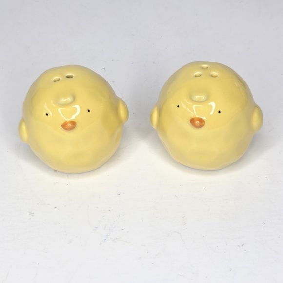 Home Essentials Yellow Chick Salt and Pepper Shakers Easter Tiered Tray Decor - Picture 1 of 12